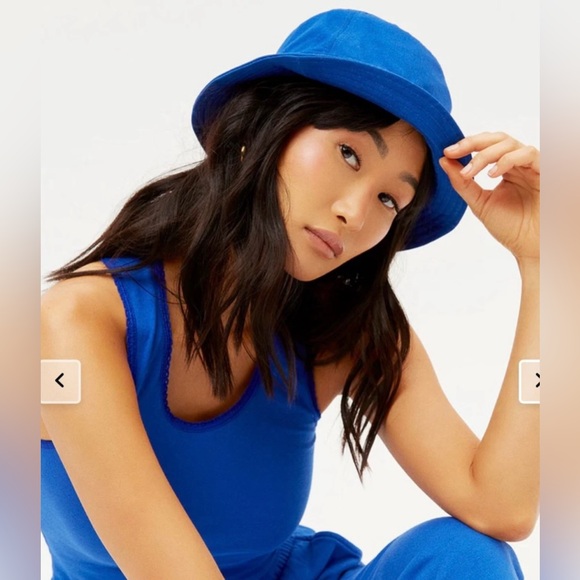 Frankie's Bikinis Accessories - 💙Frankies Bikinis Women Casual/Summer Bucket Hat  Sz Medium Blue💙